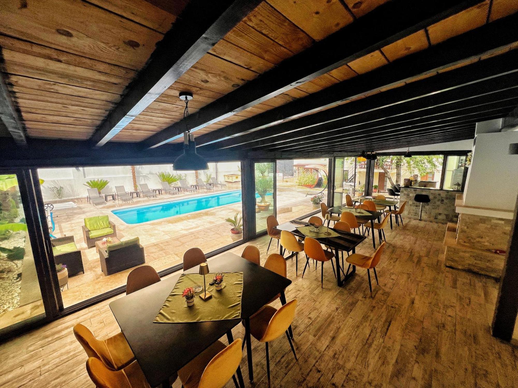 Kaleh Boutique Villa Orsova Bagian luar foto